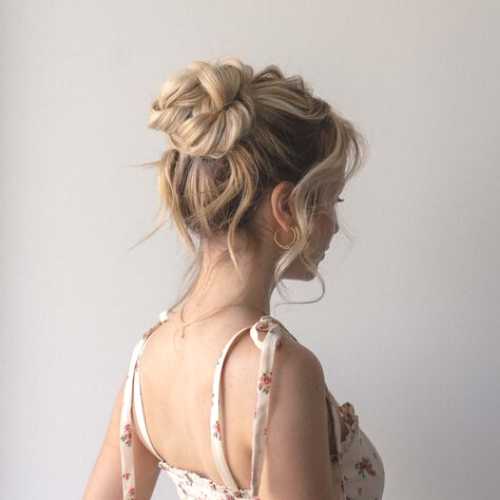 Coiffure de mariage chignon haut - LAO - Cheveux au naturel - Soins lavants 100% d'origine naturelle - Shampoings sans sulfates ni silicones