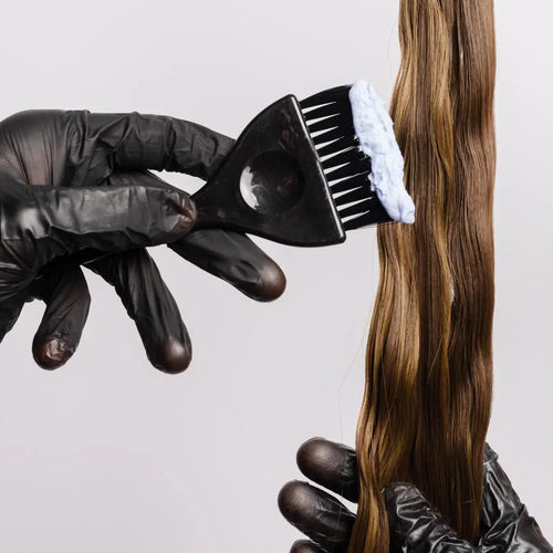 Les-couleurs-de-cheveux-tendances-en-2025-trois-nuances-incontournables-pour-sublimer-votre-style LAO Care